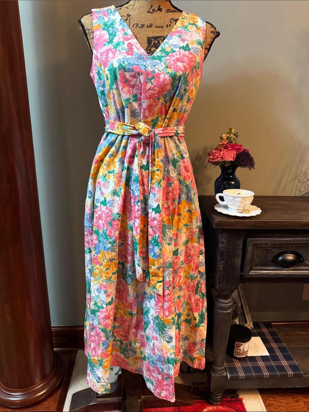 Anne Klein floral maxi dress. Size Small.
